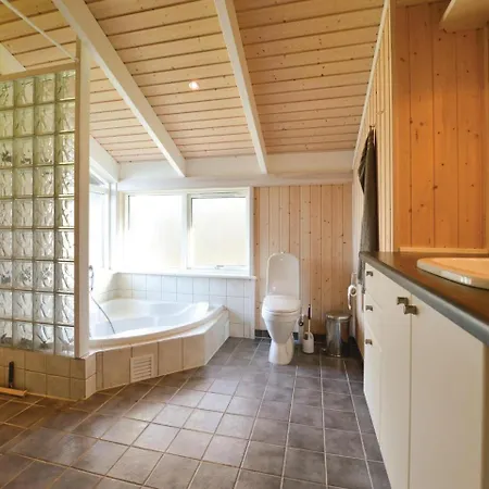 Four Bedroom Holiday In Asnas Дом отдыха