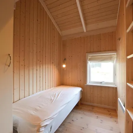 Four Bedroom Holiday In Asnas *
