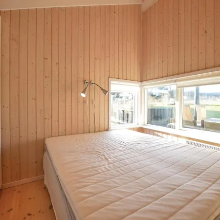 Four Bedroom Holiday In Asnas *